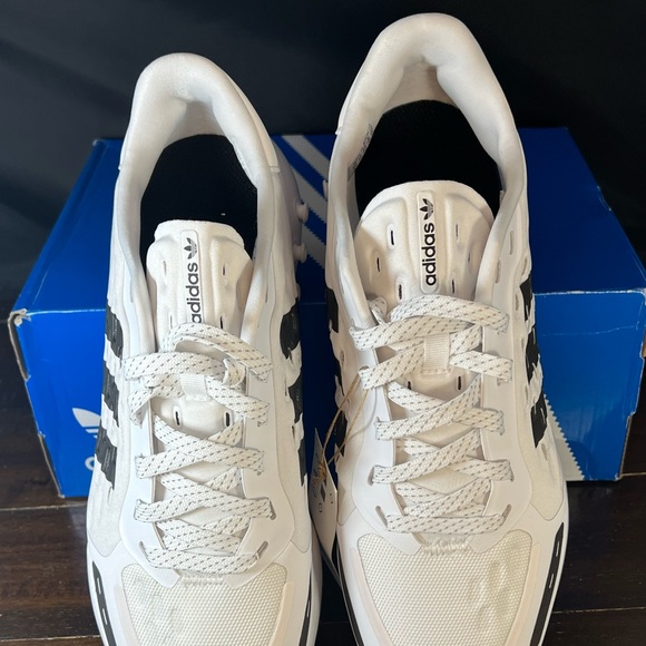 Adidas La Trainer III - Picture 3 of 8